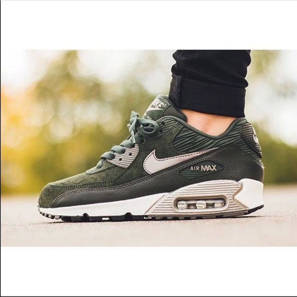 SOLD - Women’s Olive Green Nike Air Max 90 - Picture 5 of 6
